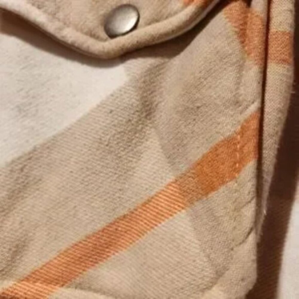 PRETTY LITTLE THING shacket tan white and melon plaid flannel jacket size 28 - Picture 2 of 9